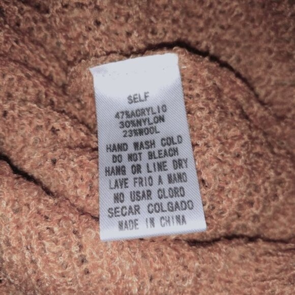 🏖️Sheer Open Knit  Oversized Soft Wool Blend V Neck Size L NWT - Picture 7 of 8